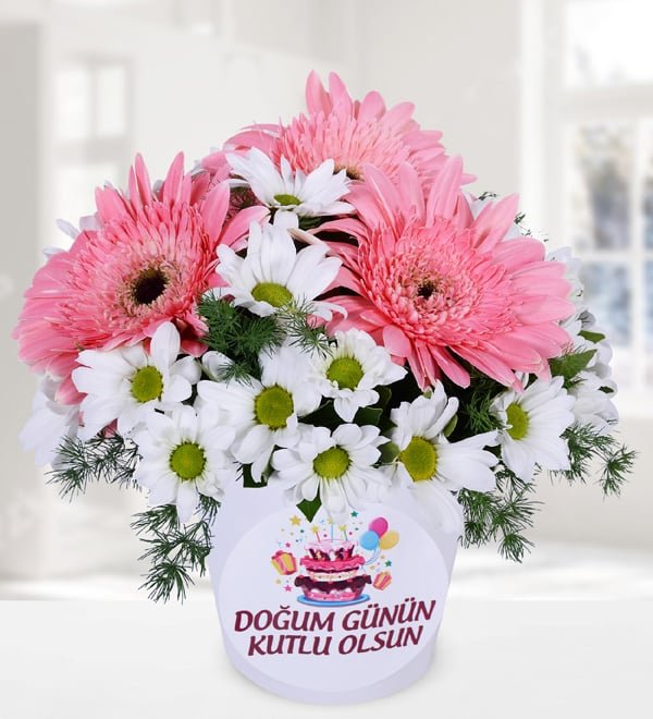 Doğum Günü Temalı Gerbera ve Papatyalar