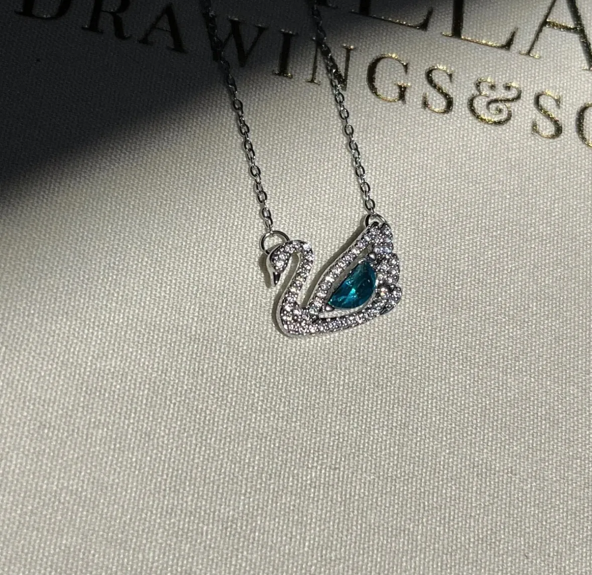 Mavi Taşlı Swarovski Kuğu Kolye